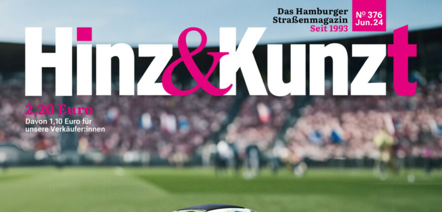 Ein Fußball in Geldscheinoptik, Titelzeile: "Das Spiel mit dem Geld"