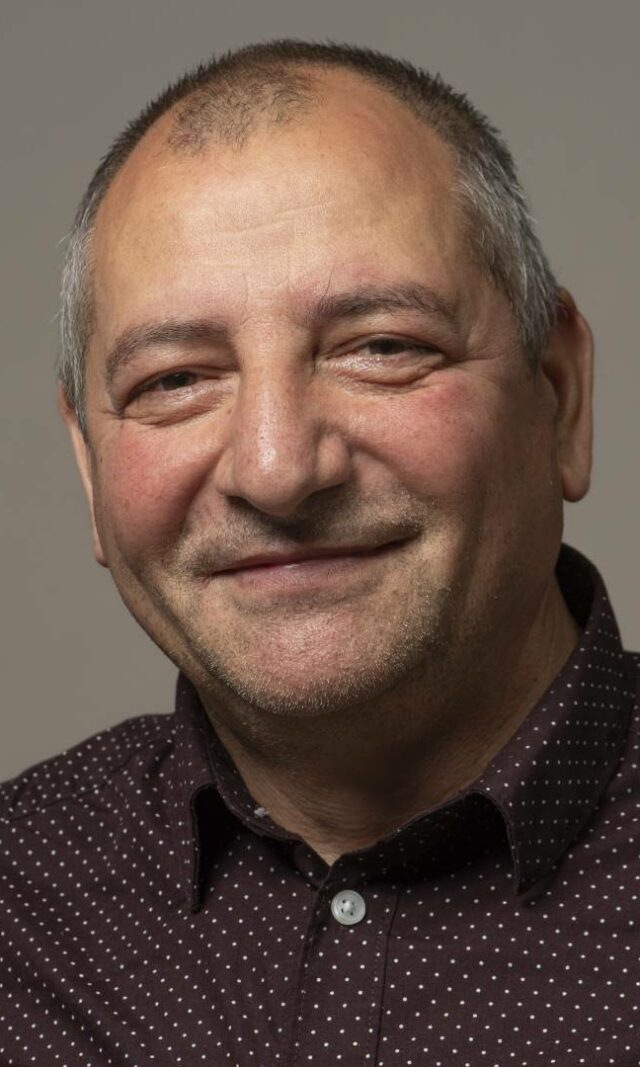 Blickt voller Hoffnung in die Zukunft: Hinz&Künztler Vasile. Foto: Mauricio Bustamante