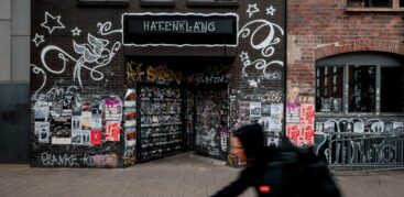 Deutlich weniger Gäste als noch vor der Pandemie machen es Clubs wie dem Hafenklang schwer, zu überleben. Foto: Mauricio Bustamante