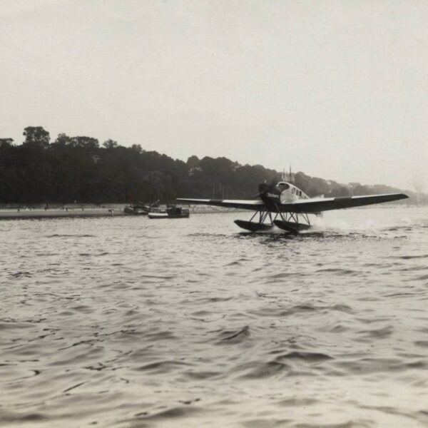 Über Oevelgönne war Altona mit Magdeburg und Dresden verbunden. Foto: Max Hirsch/Staatsarchiv Hamburg