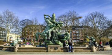 Ein Foto des Stuhlmannbrunnens in Altona.