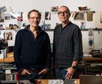 Die Filmemacher Manuel Mack (links) und Peter Drittenpreis unterstützen Hinz&Kunzt. Foto: Mauricio Bustamante