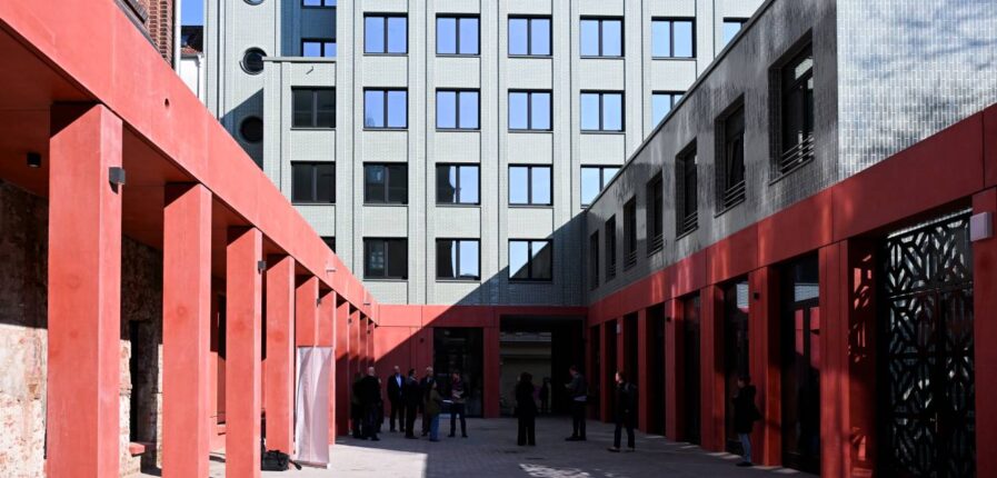 Neue, moderne Fassade