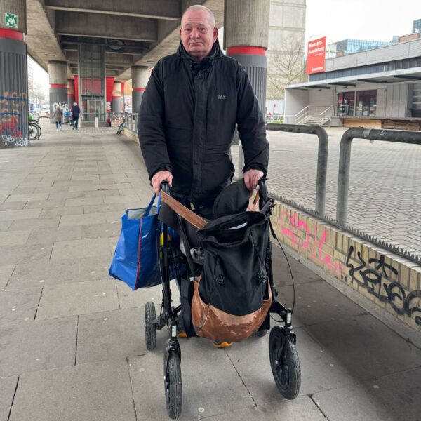 Am 1. April musste Jacek das Winternotprogramm verlassen. „Wahrscheinlich bleibt mir nur die Straße“, sagt er. Foto: Lukas Gilbert
