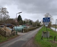 Ein Kleingartenverein an einer Straße