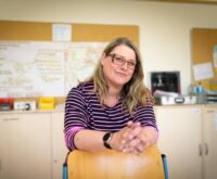 Chancengleichheit ist ihr ein großes Anliegen: Kerstin Starcke-Giese in ihrer Berufsschule. Foto: Imke Lass