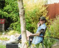 „Ich stand ständig unter Strom. Nach meinem ersten Heroinknaller war das alles weg!“, erhählt Bina, 40, aus ihrem Leben. Foto: Johannes Beschoner
