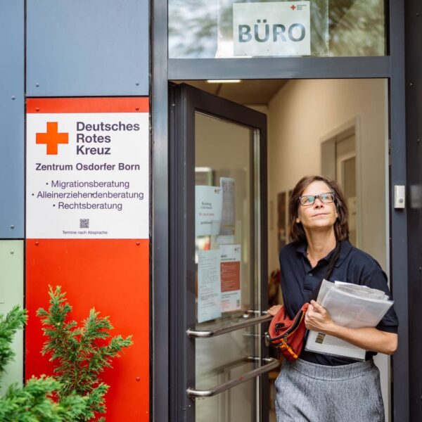 Das DRK-Zentrum Osdorfer Born von Leiterin Marit Hofman ist von Kürzungen betroffen. Foto: Dmitrij Leltschuk