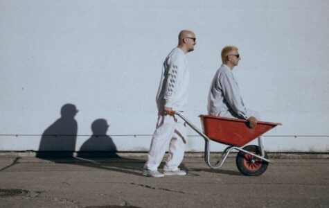 Diese Männer wissen, wo’s langgeht: Modeselektor steht seit gut 20 Jahren für solide Beats und guten Vibe. Foto: Tristan Siefert
