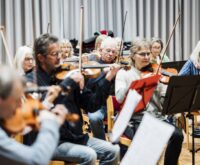 Probe des Lukas-Sinfonieorchesters. In der Mitte: Gerhard Christe. Foto: Miguel Ferraz