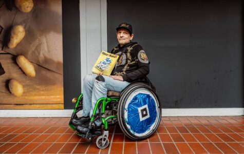 Sein Verkaufsplatz vor dem Rewe in der Rehrstieg-Galleria hat Friedrich viel bedeutet. Foto: Dmitrij Leltschuk